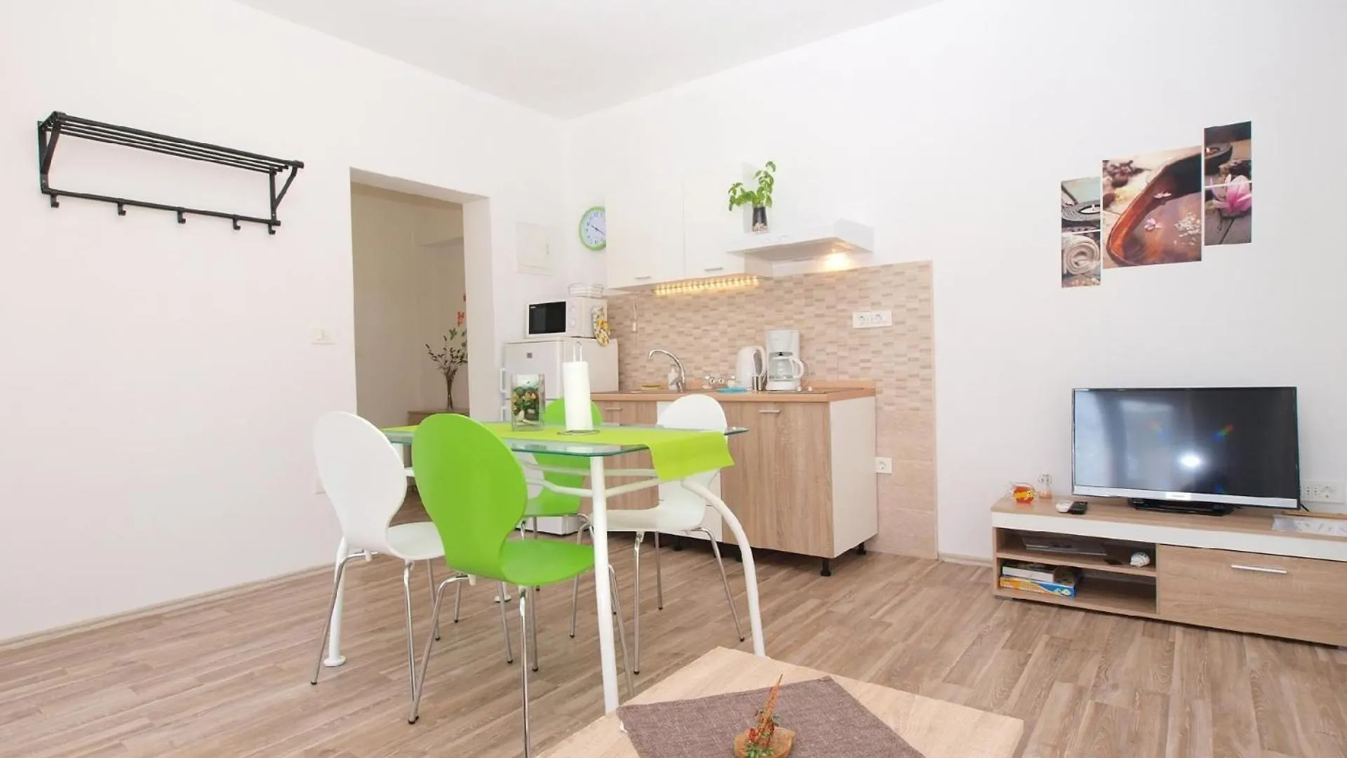 Ferienwohnung Fuer 4 Personen Ca 42 Qm In Fazana, Istrien Istrische Riviera 0*, Fazana Croatia